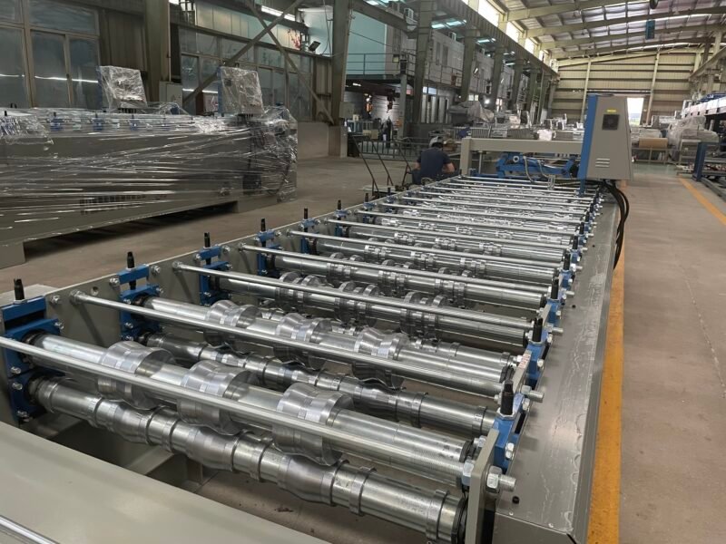 metal roofing machine