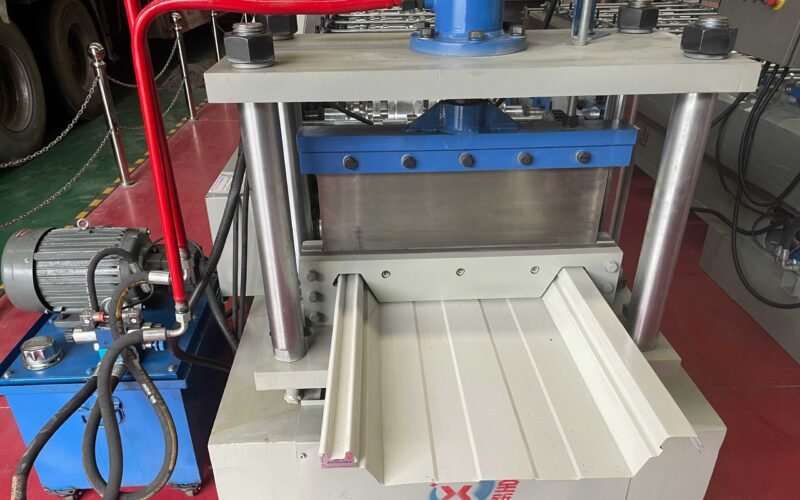 standing seam roofing machine