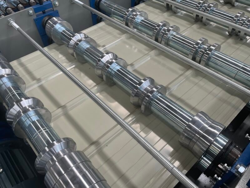 R panel roll forming machine - Image 4