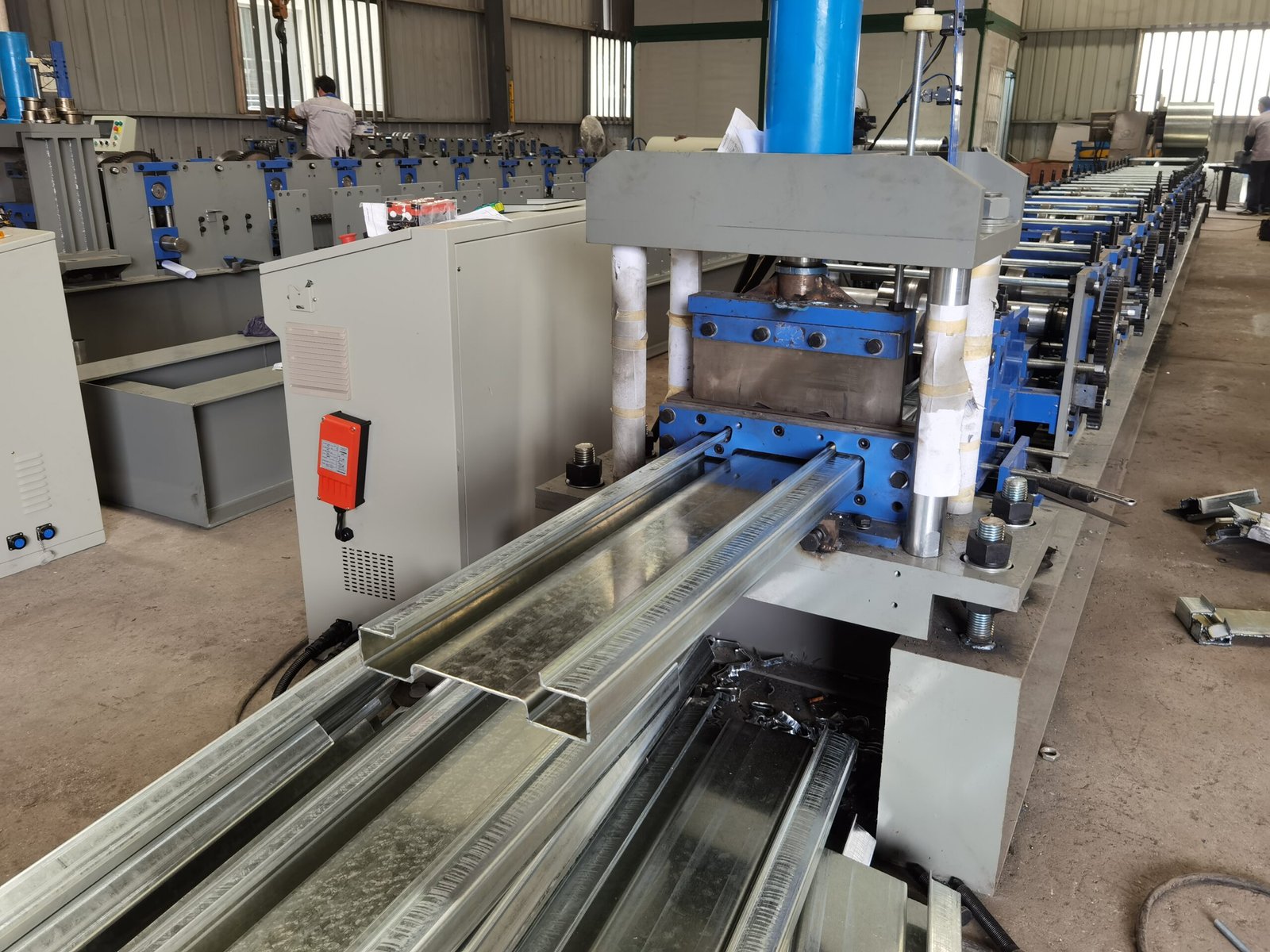 upright roll forming machine