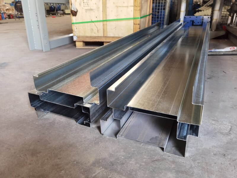 upright roll forming machine