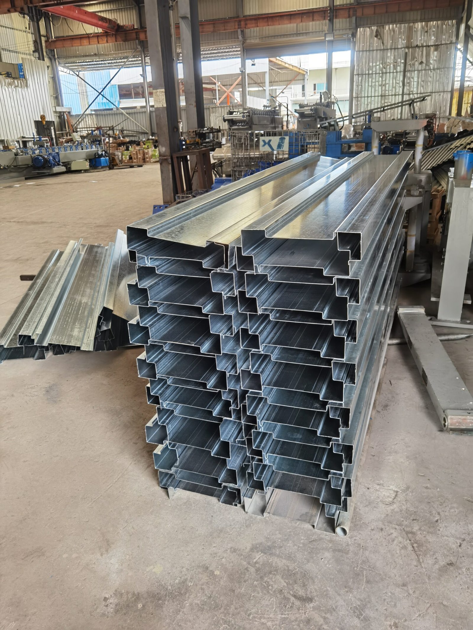 upright roll forming machine